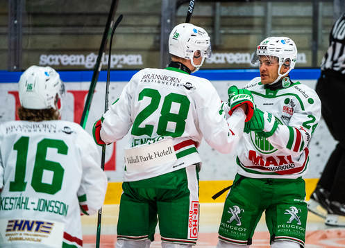 Rögles Anton Bengtsson jublar
