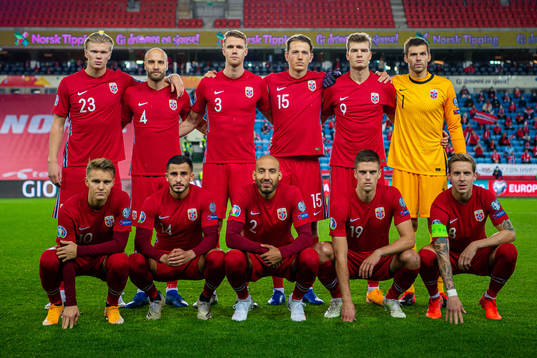 Norway's starting eleven pose for a team photo