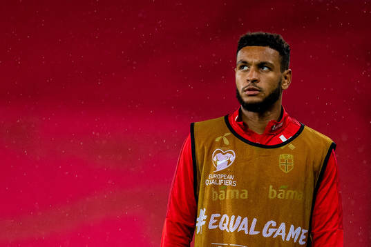 Joshua King of Norway warms up
