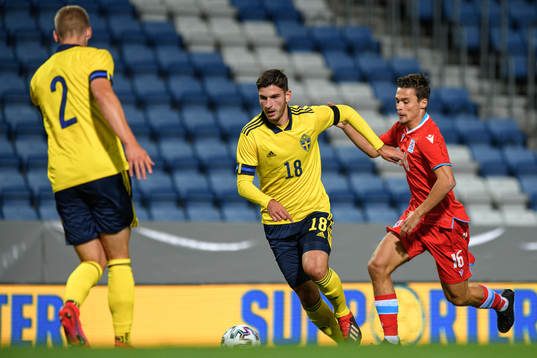 Besard Sabovic of Sweden and Lucas Coopmans of Luxembourg