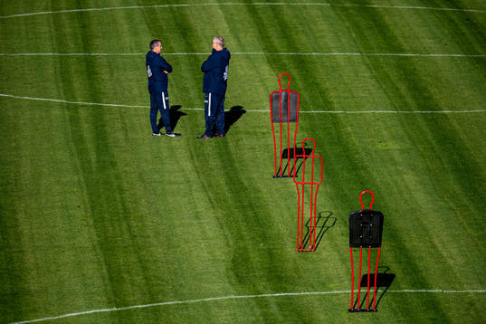 Per Joar Hansen, assistant coach, and Lars Lagerbäck, head