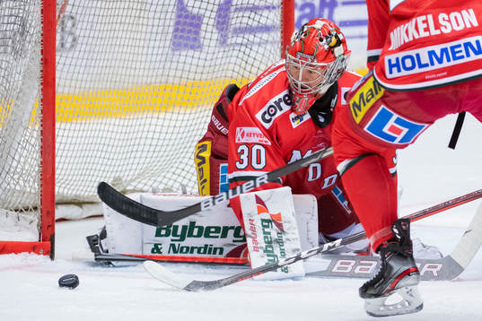 Modos målvakt Anthony Peters