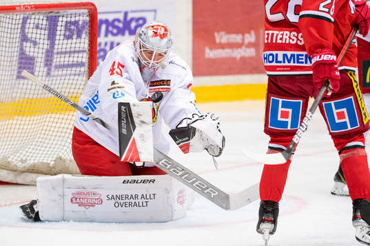 Almtunas målvakt Filip Larsson