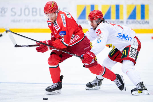 Modos Filip Sveningsson och Almtunas Martin Mellberg