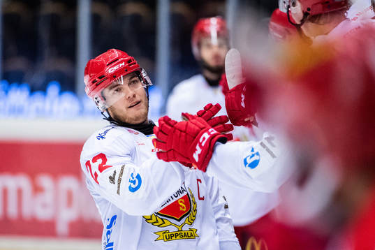 Almtunas Emil Berglund jublar