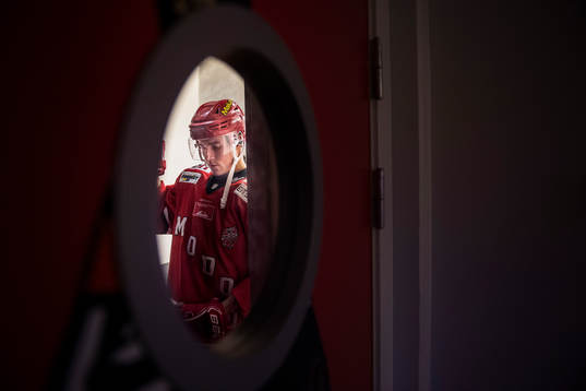 Modos Tobias Viklund i spelargången