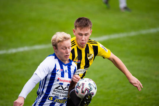 i matchen mellan IFK Hässleholm och IFK Karlshamn i