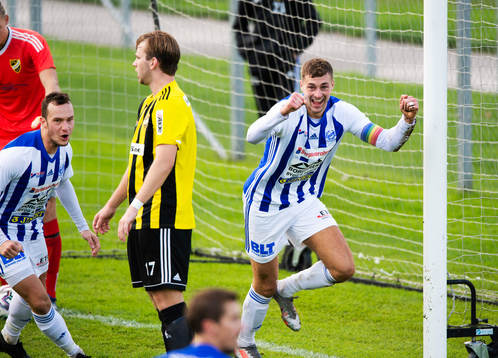 IFK Karlshamns Karl Lindqvist i matchen mellan IFK