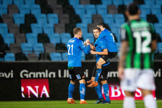 Halmstads Mikael Boman jublar