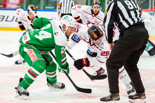 Rögles Benjamin Smith och Örebros Ludvig Rensfeldt