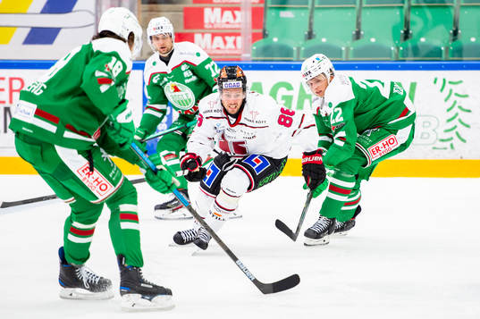 Örebros Mathias Bromé och Rögles Samuel Jonsson