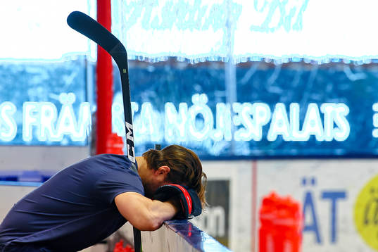 Linköpings Andrew Gordon laddar upp