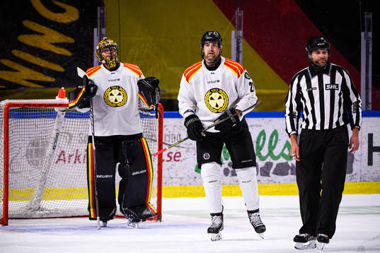 Brynäs målvakt Samuel Ersson och Patrik Berglund deppar