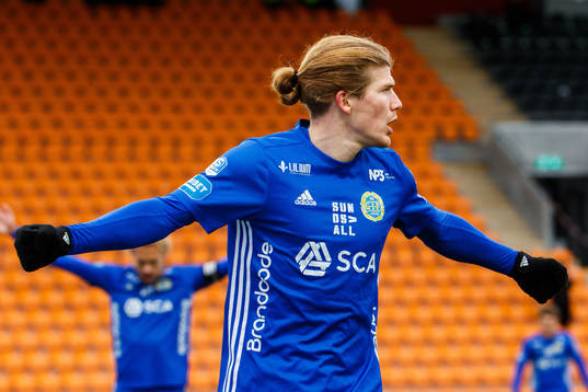 Sundsvalls Oliver Berg jublar