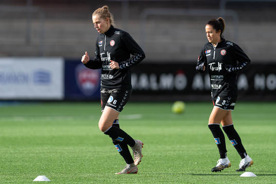 Kristianstads Amanda Edgren och Lauren Barnes