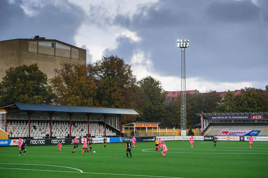 Vy över fotbollsmatchen i Damallsvenskan mellan FC