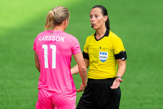Domare Pernilla Larsson i samtal med Rosengårds Mimmi