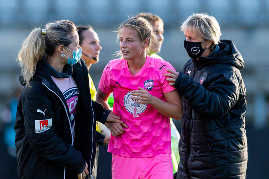 Rosengårds Anna Anvegård har ont