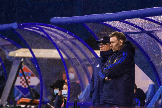 Head coach Janne Andersson and assistant coach Peter