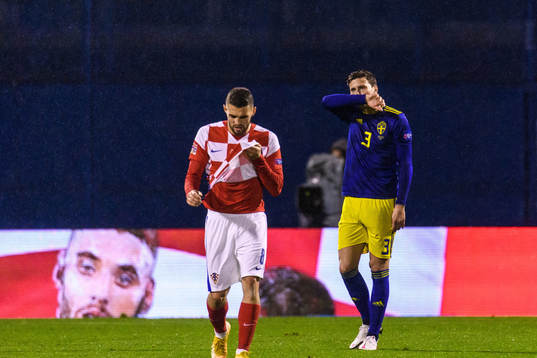 Victor Nilsson Lindelöf of Sweden looks dejected