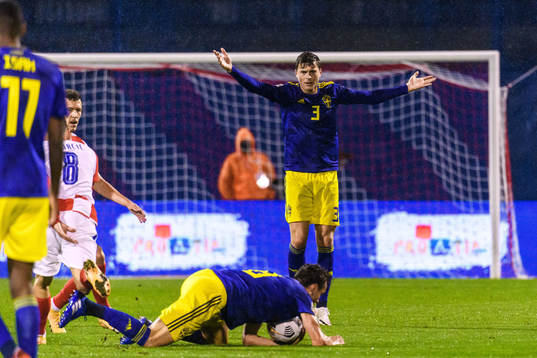 Victor Nilsson Lindelöf of Sweden reacts