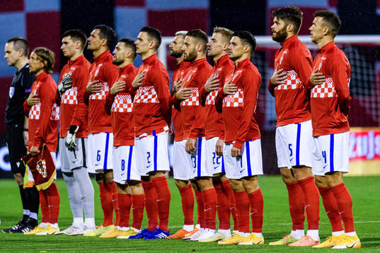Players of Croatia line up