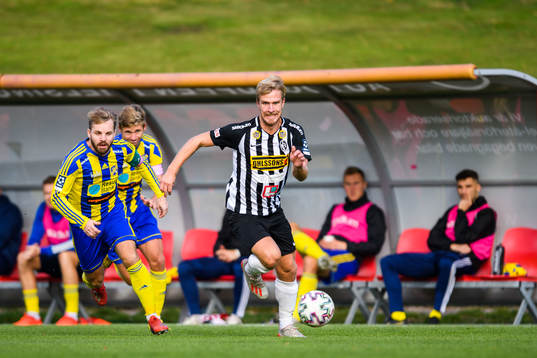 Landskronas Linus Olsson och Eskilsminnes Mathias Unkuri
