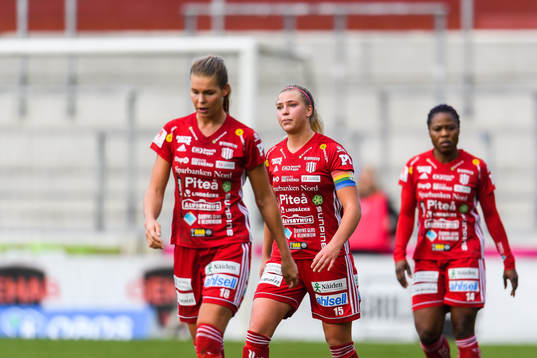 Piteås Nina Jakobsson, Ellen Löfqvist och Faith Ikidi
