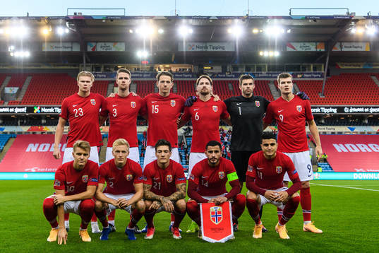 Norway's starting eleven pose for a team photo