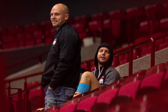 Statistisk analytiker Andreas Hadelöv och målvakt Oscar