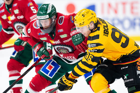 Frölundas Viktor Ekbom och Skellefteås Rickard Hugg