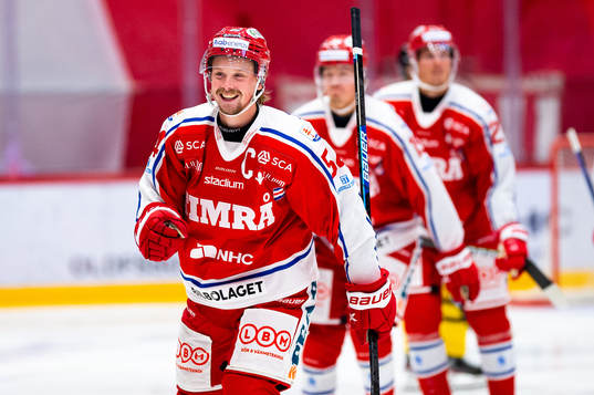Timrås Jonathan Dahlén jublar