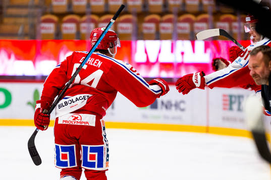 Timrås Jonathan Dahlén jublar