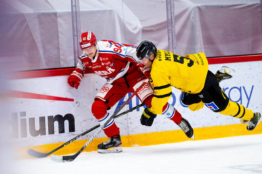 Timrås Sebastian Hartmann och Västerås Anton Mylläri