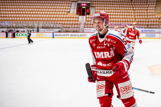 Timrås Jonathan Dahlén jublar