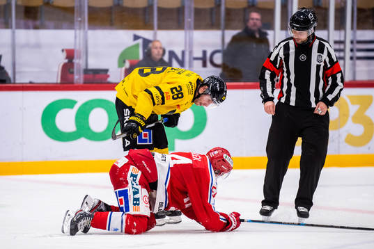 Västerås Lukas Zetterberg och Timrås Jonathan Dahlén
