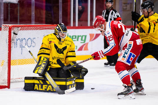 Västerås målvakt Jesper Myrenberg och Timrås Morten