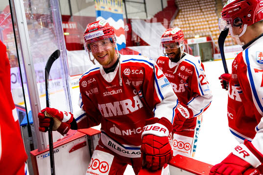 Timrås Jonathan Carlsson jublar