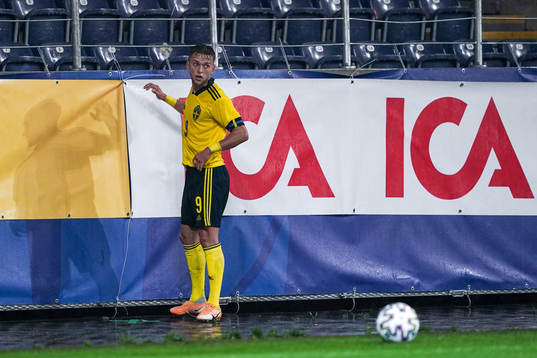 Jesper Karlsson of Sweden celebrates