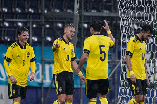 Jesper Karlsson of Sweden celebrates