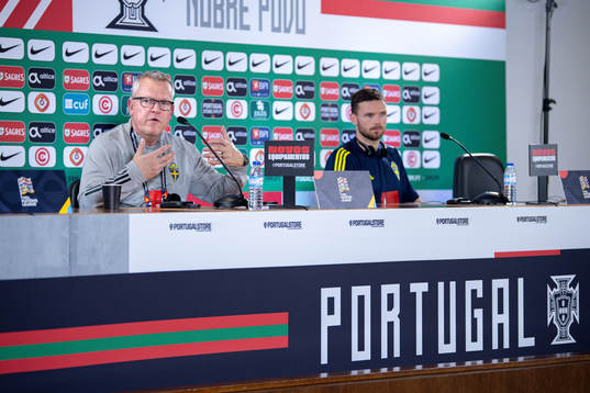 Head coach Janne Andersson and Marcus Berg of the Swedish
