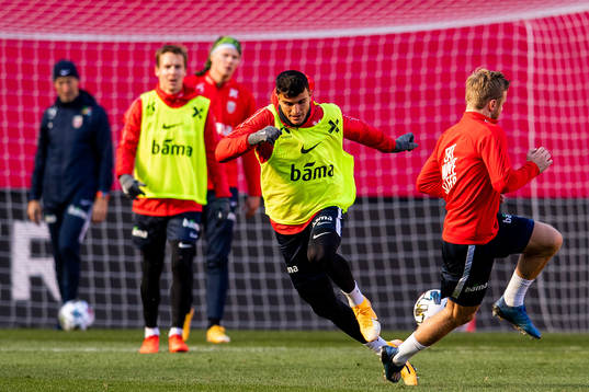 Mohamed «Moi» Elyounoussi and Fredrik Midtsjø
