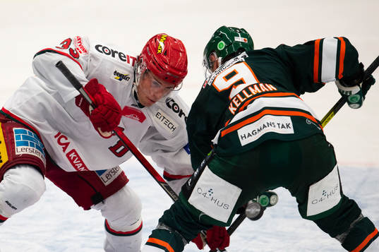 Modos Max Tjernström och Kristianstads Joel Kellman