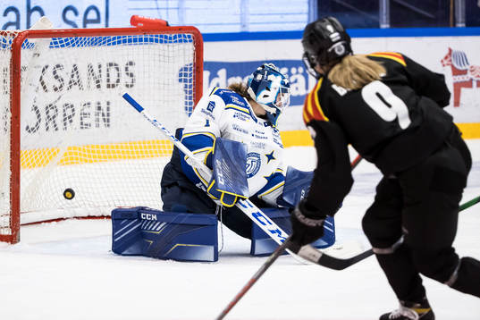 1-1 bakom Leksands målvakt Eveliina Suonpää av Brynäs