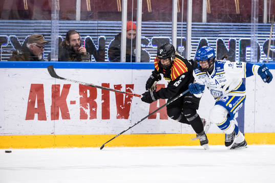 Brynäs Lara Stalder och Leksands Kajsa Armborg