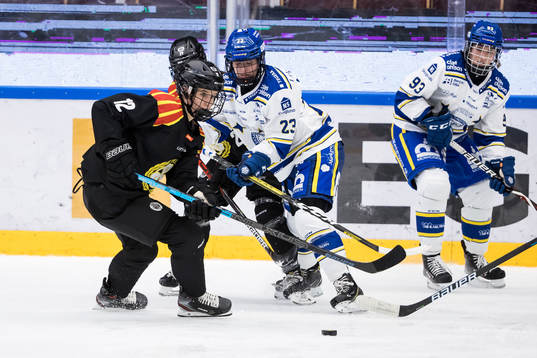 Brynäs Fanny Brolin och Leksands Saana Valkama