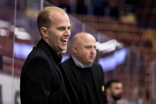 Brynäs assisterande tränare Filip Eriksson