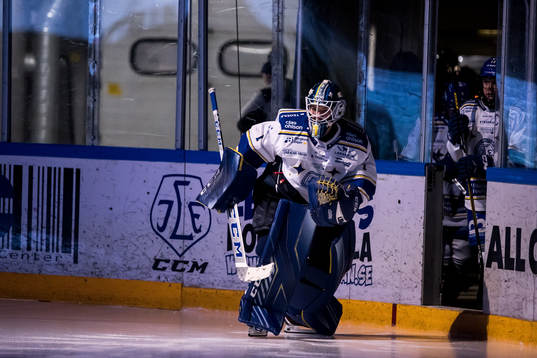 Leksands målvakt Eveliina Suonpää gör entre