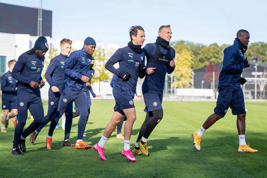 Helsingborgs spelare värmer upp