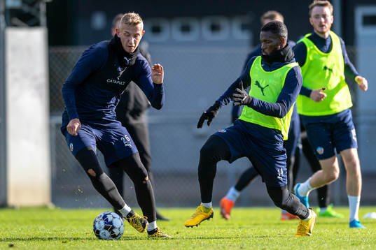 Jakob Voelkerling Persson mot Mohammed Abubakari